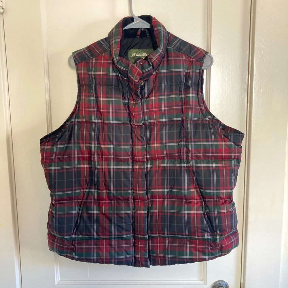 Eddie Bauer Down Vest - green and red size XL